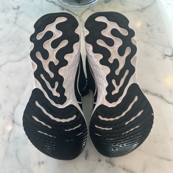 Nike React Women's Running Shoe - Picture 5 of 8